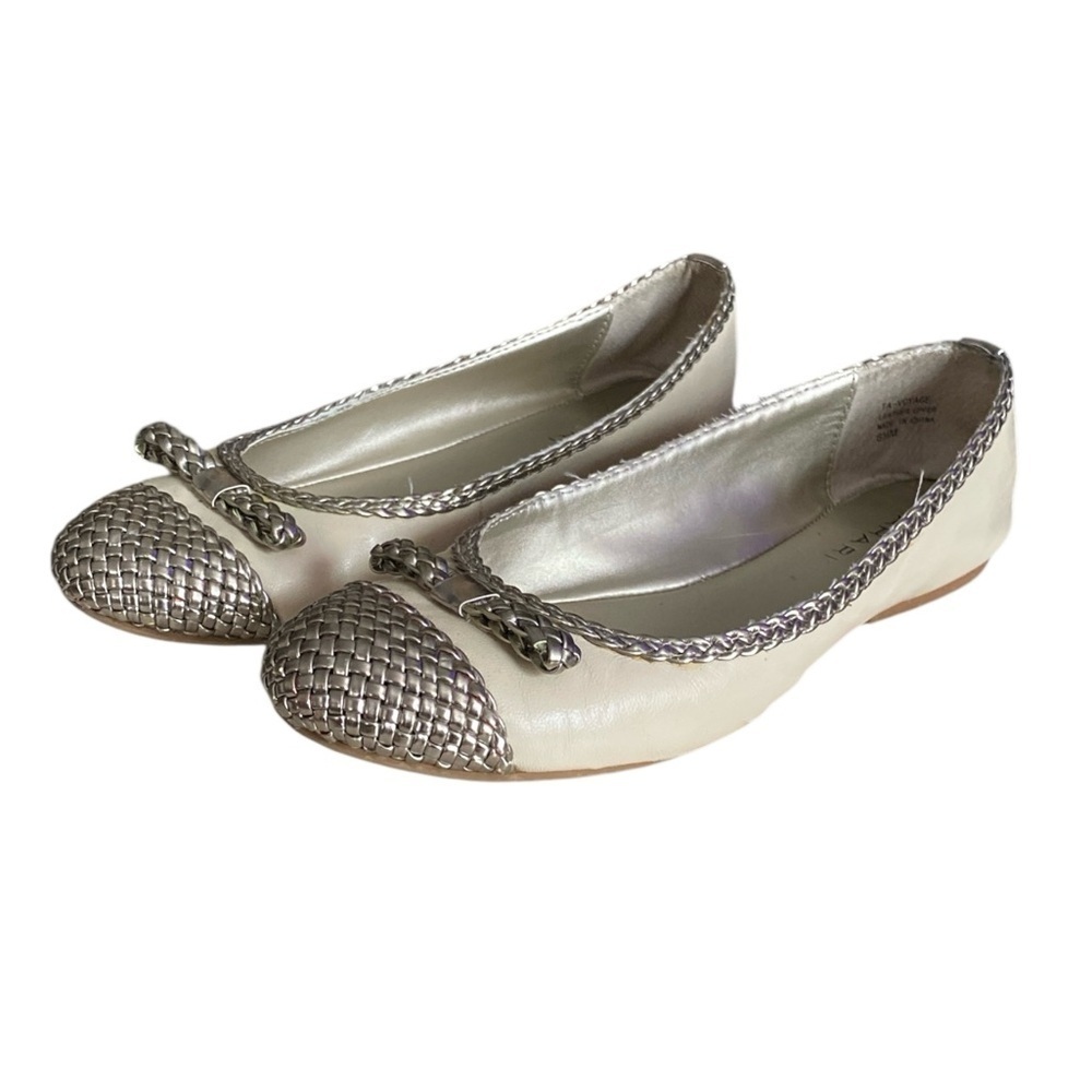 TAHARI Silver and Cream TA Voyage Women's Leather Flats Size 6.5M